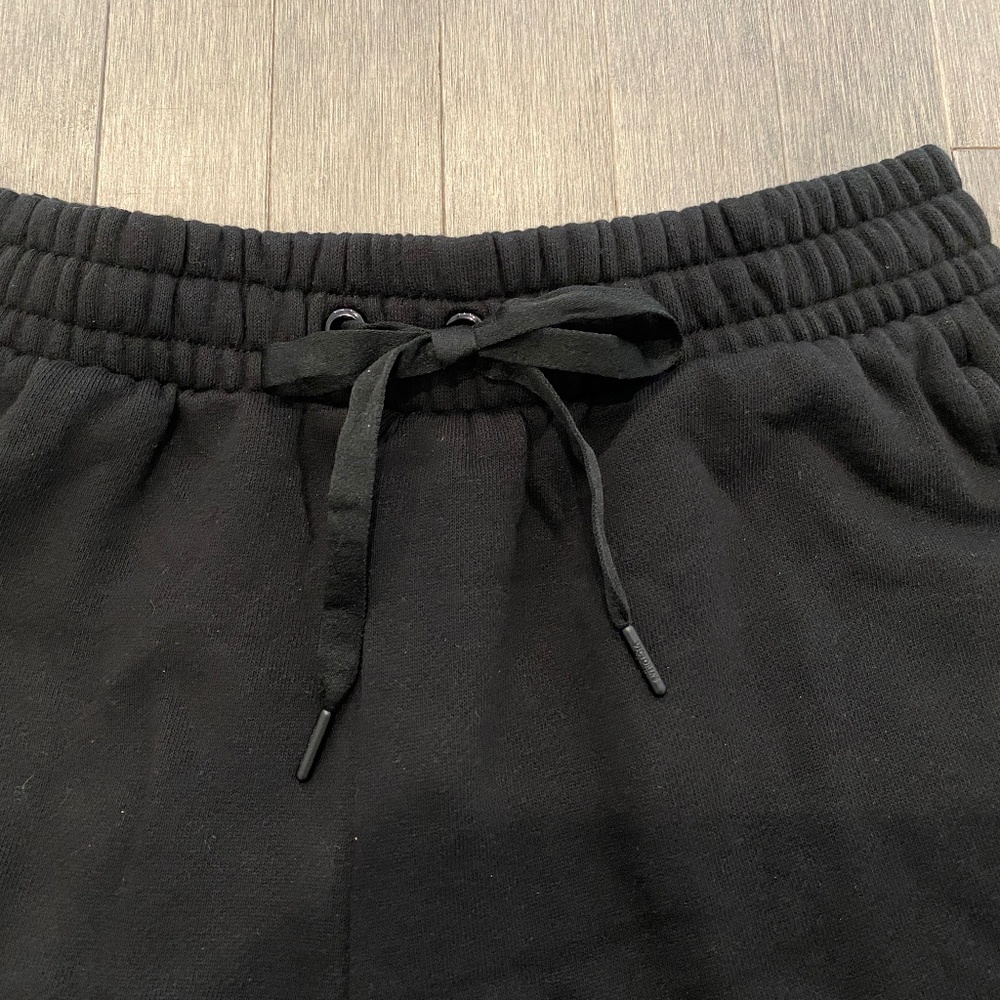 NWT Victoria's Secret Cotton High-Rise Fleece Shorts - Picture 4 of 8